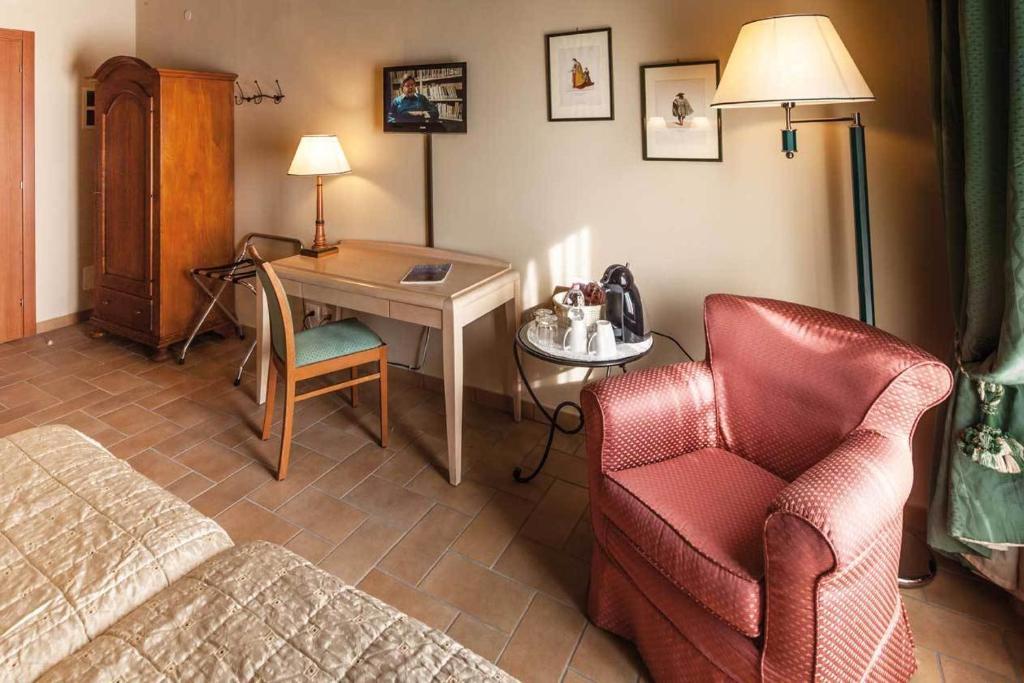 Hotel Residence Diamantina Ferrara Cameră foto